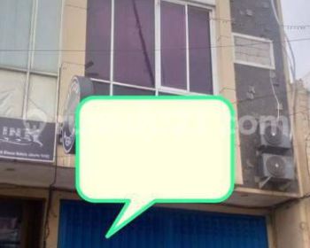 Ruko depan jalan raya muara karang