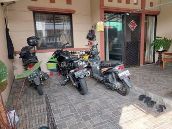 Rumah di Griya Permata SHM & Bagus;   2KM dari Green Lake City Bagus