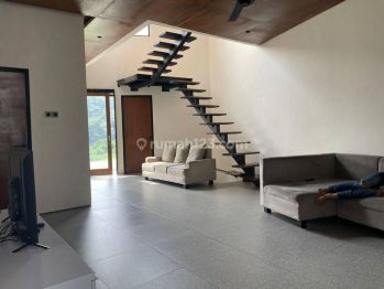 Sewa murah rumah LUX daerah dago atas bandung utara