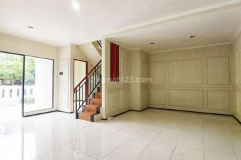 Rumah Siap Huni & Strategis 10 menit ke Mall Living World Alam Sutera di Loka,