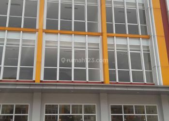 Ruko 3 lantai Summarecon bdg cluster magna