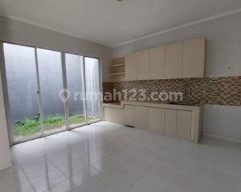 Dijual Cepattt Rumah Rapi Siap Huni The Icon