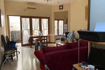 Rumah Townhouse 2 lt di Pejaten full furniture lt 200 m2 lb 220 m2 4 kt 4 km 2