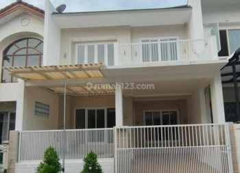 Dijual Rumah Semi Furnish Pakuwon City siap huni