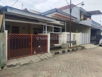 Disewakan Rumah di Harapan Indah 1 Bekasi