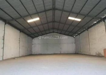 Sewa gudang di pantai indah dadap