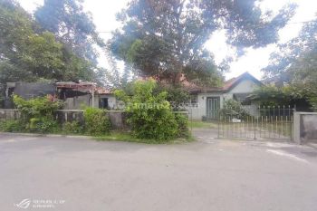 Di Jual Tanah Luas Bonus Bangunan Lama, Lokasi Strategis Dekat Pusat Kota Cocok