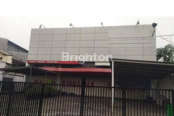 SHOWROOM DAN GUDANG TEPI JALAN RAYA SURABAYA SELATAN