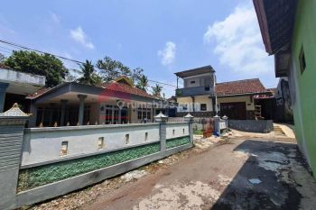 Rumah Asri Lahan Luas Cocok Untuk Bertanam