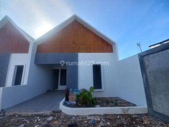 RUMAH 2 LANTAI DALAM KLUSTER DEKAT PINTU TOL KUKUSAN