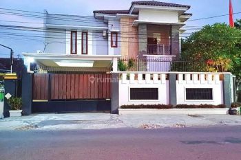 Rumah Mewah Dekat Pintu Tol Solo