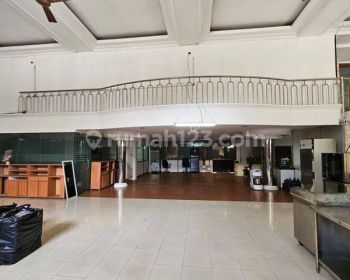 JUAL CEPATT....GEDUNG EX SHOWROOM PINGGIR JALAN RAYA DANAU SUNTER BARAT