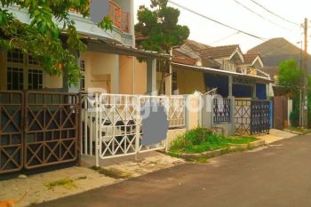 Rumah 2 Lantai Villa Melati Mas 4 Kamar, Dekat Alam Sutera, BSD, dan Gading