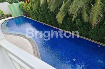 APARTEMEN UC TOWER BERKELEY STUDIO FURNISHED, CIPUTRA UNIVERSITY