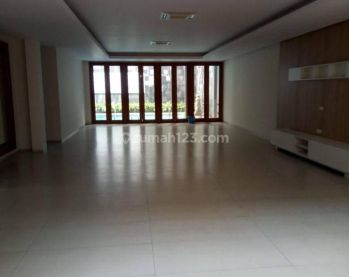 Disewakan Rumah Menteng Lokasi Strategis