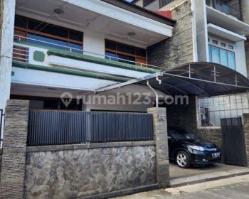 Rumah plus Swimming pool Jarang ada di Batununggal Rumah di Batu Indah 2 Lantai