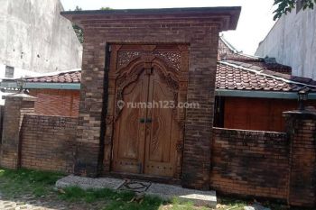 Resto Jogja klasik disewakan Dpn JEC Jogja.SUPER STRATEGIS!!