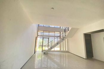 Dijual Rumah Usaha Strategis di Mekar Wangi Bandung