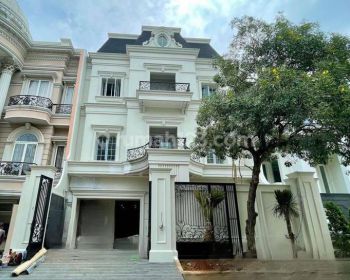 Rumah Pik Ebony Golf Brand new, 4 Lantai