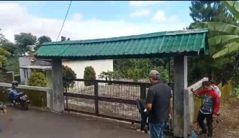 Di Juall Rumah Semi Villa Luas 1000 Meter Akses Masuk Mobil