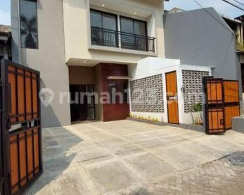 Rumah 2 lantai sekitar bintaro tangerang selatan