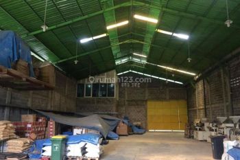 Dijual Gudang ex pabrik lem cair + mesin (free) Lokasi Menganti Gresik