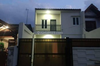 Rumah di Harapan Indah Bekasi, Bekasi