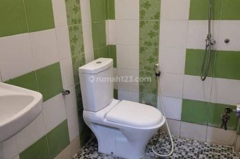 Rumah 2 Lantai Disewakan Baru Renovasi di Graha Raya Bintaro