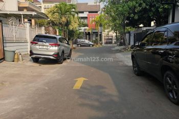 Rumah di Mitra gading villa 2 Lantai dekat penabur