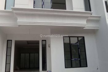 Cluster Flamboyan, Alam Sutera, 3lt, 5 Km, Baru