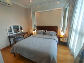 Residence 8 Senopati Middle Floor Furnished Swimming Pool View