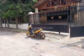 Dijual Rumah Nyaman Luas Hook Siap Huni di Taman Kopo Indah 2