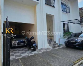 Rumah sudah renovasi di Area SCBD Senopati Kebayoran Baru