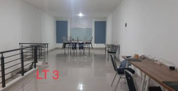 Ruko 3 Lantai Siap Pakai Nyaman di Mainroad Batununggal Indah Raya