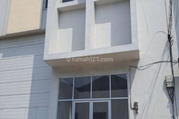 Disewa Cepat  Gudang di Central Cakung , Cakung Unfurnished