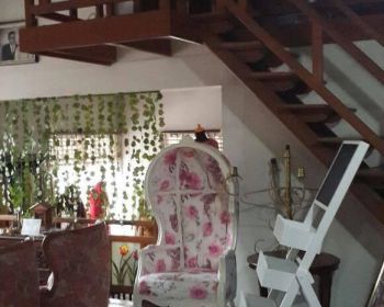 RUMAH BESAR KOMERSIAL DI CIMAHI UTARA