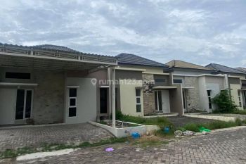 Rent Rumah: Rumah di Newton Park
