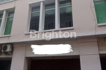 RUKO DI PADEMANGAN JAKARTA UTARA MURAH FULLFURNISHED