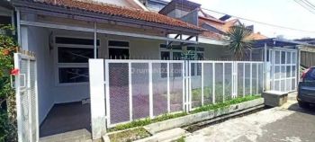 Rumah Bagus Terawat 5 Kamar Luas di Buah Batu Harga Terbaik