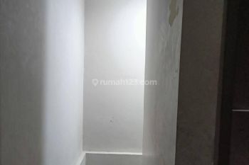 Ruko 2 lantai nempel areal perkantoran dan Bank ternama