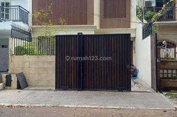 Rumah 2 Lantai Semi Furnished di Tebet Mas, Jakarta Selatan