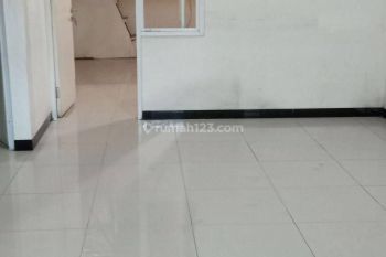 Rumah nyaman di di Sommerville Taman kopo Indah