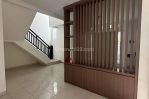 thumbnail-sewa-rumah-full-bangunan-semifurnish-di-boulevard-banjar-wijaya-4