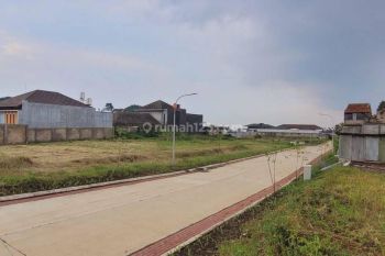 2 Unit Tanah Setraduta Hadap Timur