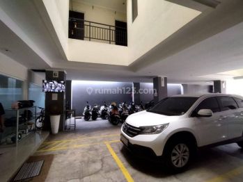 Kos Eksklusif di Gading Serpong 4 Lantai Bagus