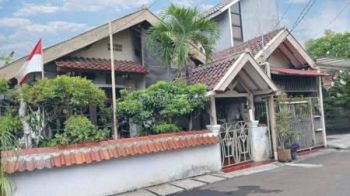 Rumah Lama Dalam Komplek Gandaria Selatan