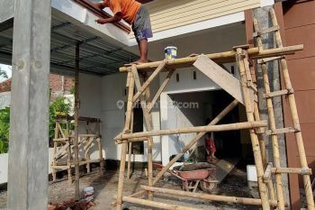 rumah baru di pedurungan dengan dekat dengan sekolah dan swalayan