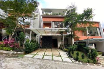 Rumah Villa Dago  Furnish Konsep Jawa Modern Fasilitas Jacuzzy