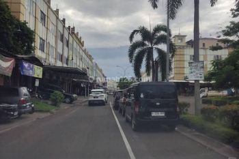 Ruko 3 lantai lokasi ramai 4 jalur mobil ,Ruko 67,5 m HGB Bagus
