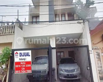 Rumah Jalan 2 Mobil,akses Mudah Kemana2 & Lokasi Strategis